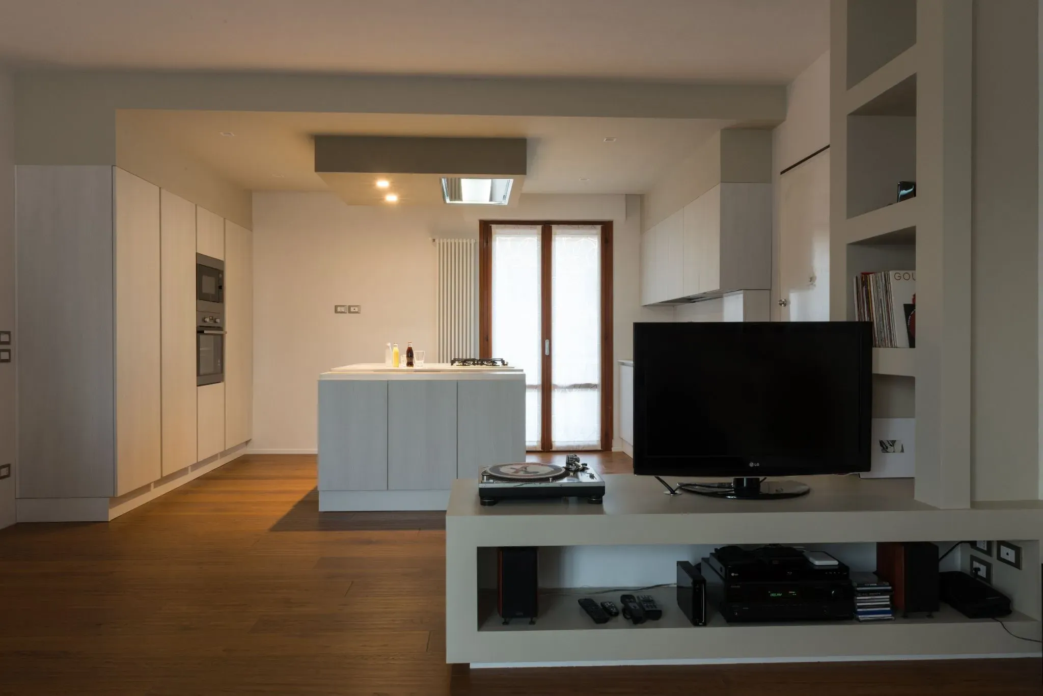 Cucina e soggiorno contemporanei
